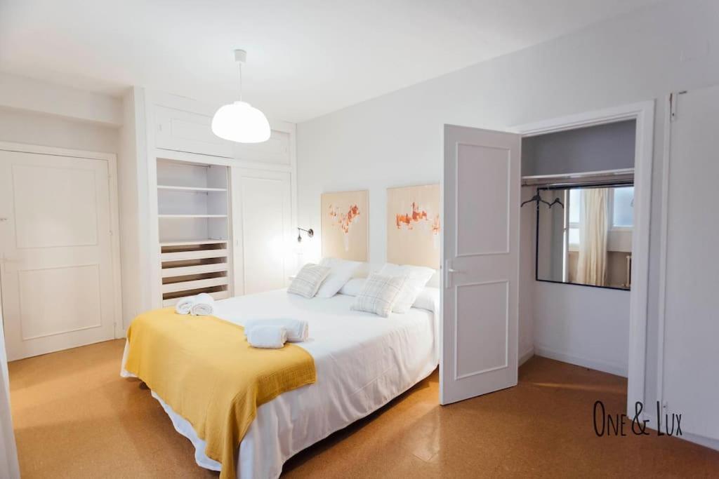 O&L Aire - Spacious And Bright Apartment In The Heart Of Sevilla Exterior foto