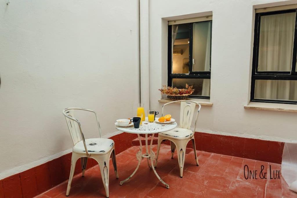 O&L Aire - Spacious And Bright Apartment In The Heart Of Sevilla Exterior foto